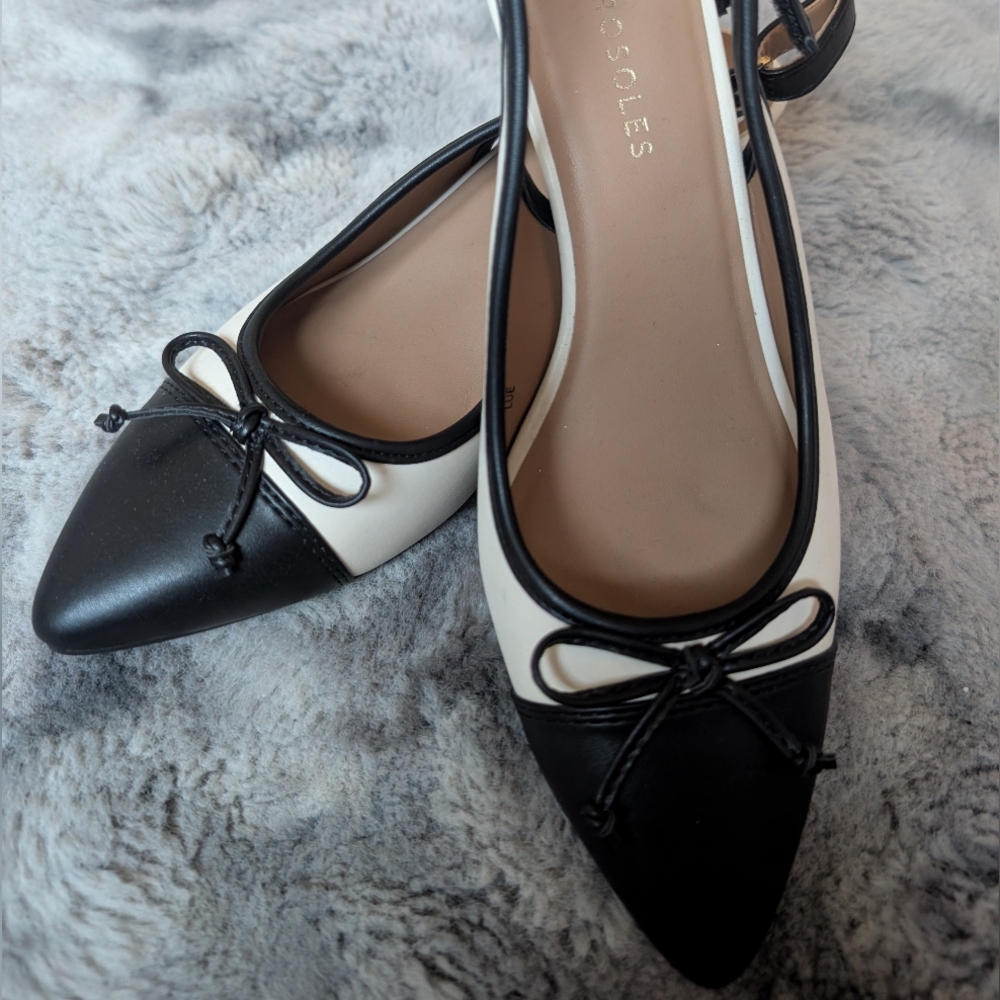 🖤AEROSOLES Black and White Flats with Bow Detail🖤